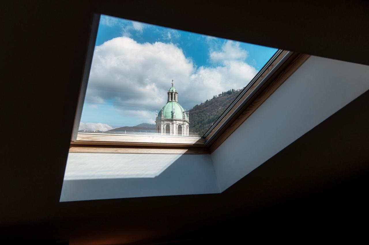Sky Attic 72 - The House Of Travelers Lejlighed Como Eksteriør billede
