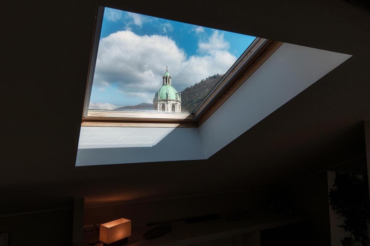Sky Attic 72 - The House Of Travelers Lejlighed Como Eksteriør billede